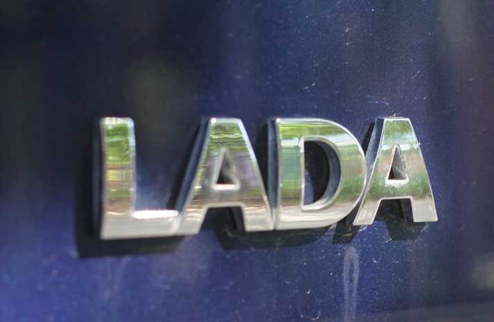 В Самарской области грозит закрытие автосалона Lada: здание депутата оказалось незарегистрированным