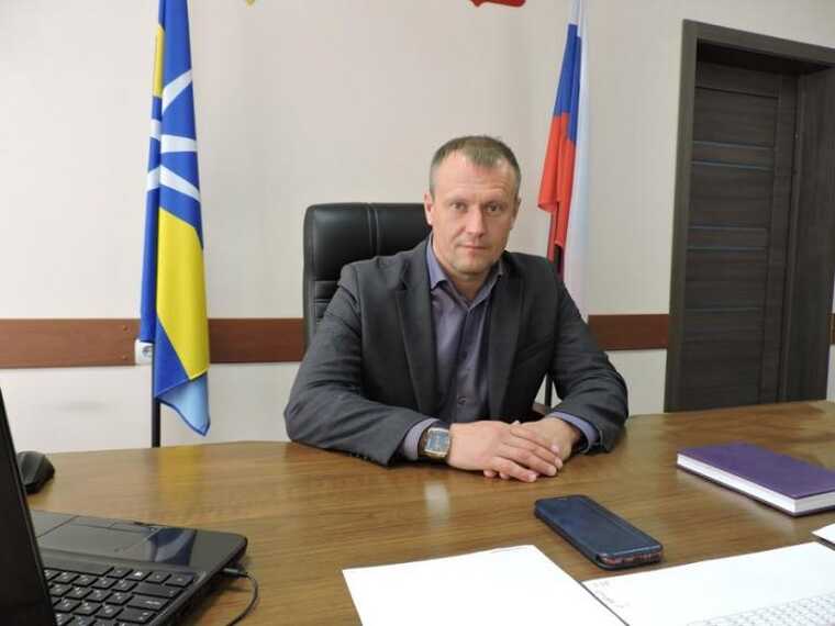 Глава посёлка Линёво Дмитрий Грушевой под угрозой отставки из-за коммунального мошенничества на 116 миллионов рублей