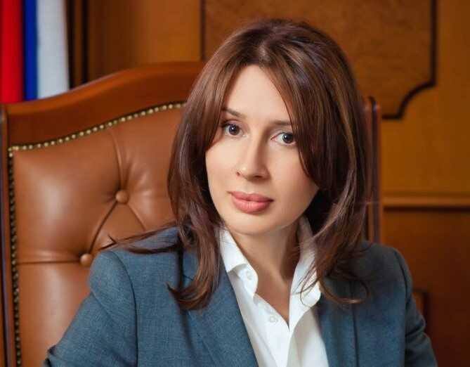 Семейное правосудие: глава арбитражного суда Лариса Лысенко помогает сыну захватывать земли в Ставрополье