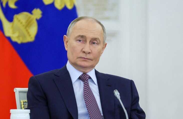 Саммит на Аляске: Путин прибыл для переговоров с Трампом под пристальным вниманием публики