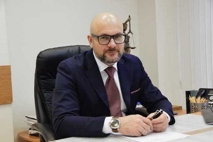 Евгений Комиссаров назначен главой Тверского суда Москвы на фоне резонансных связей с ОПГ Джако