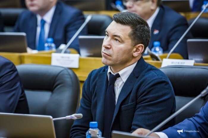 Экс-депутату Законодательного собрания Приморья предъявлены обвинения в краже, поджоге машины и хулиганских действиях