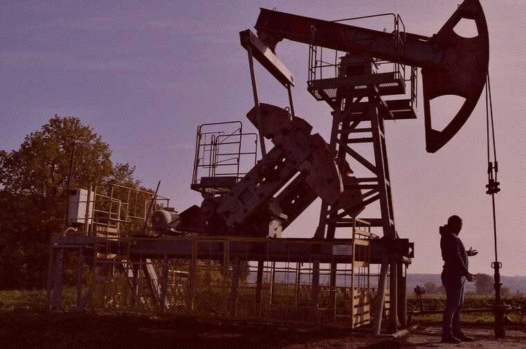 Российская нефть Urals впервые с апреля превысила 70 долларов за баррель